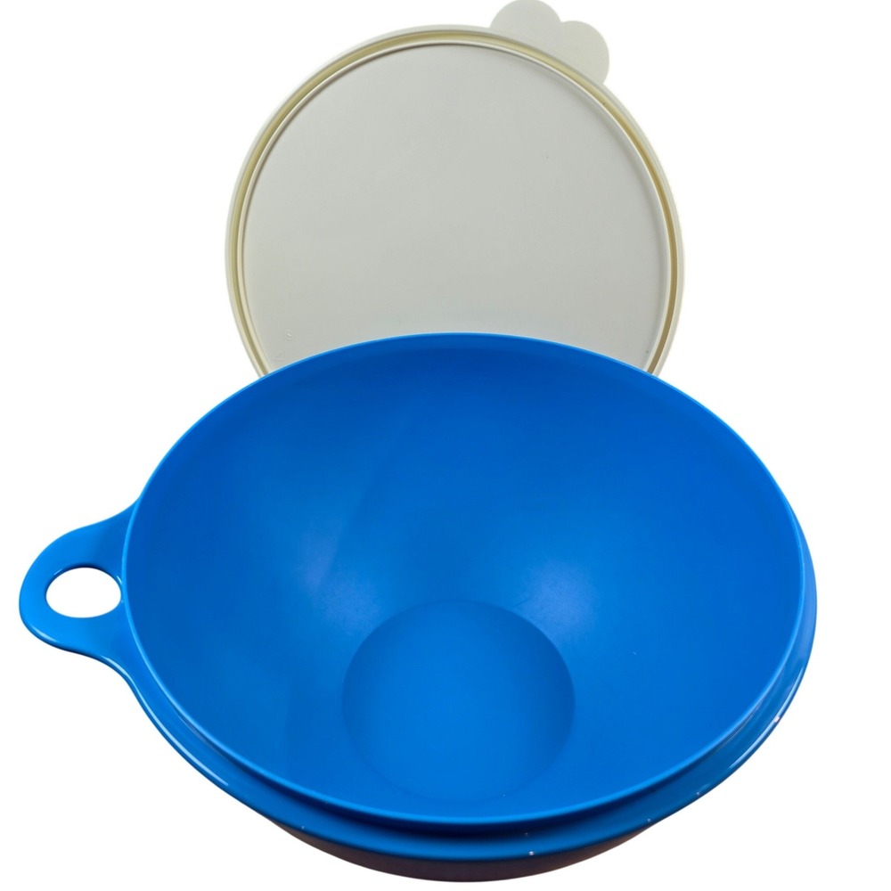 Tupperware Thatsa Huge Mixing Bowl Blue White Seal Lid 32 Cup, 7.8L #2539